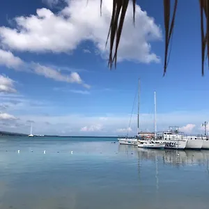 Contemporary Ocean View 2bed Carib Apartment Ocho Rios